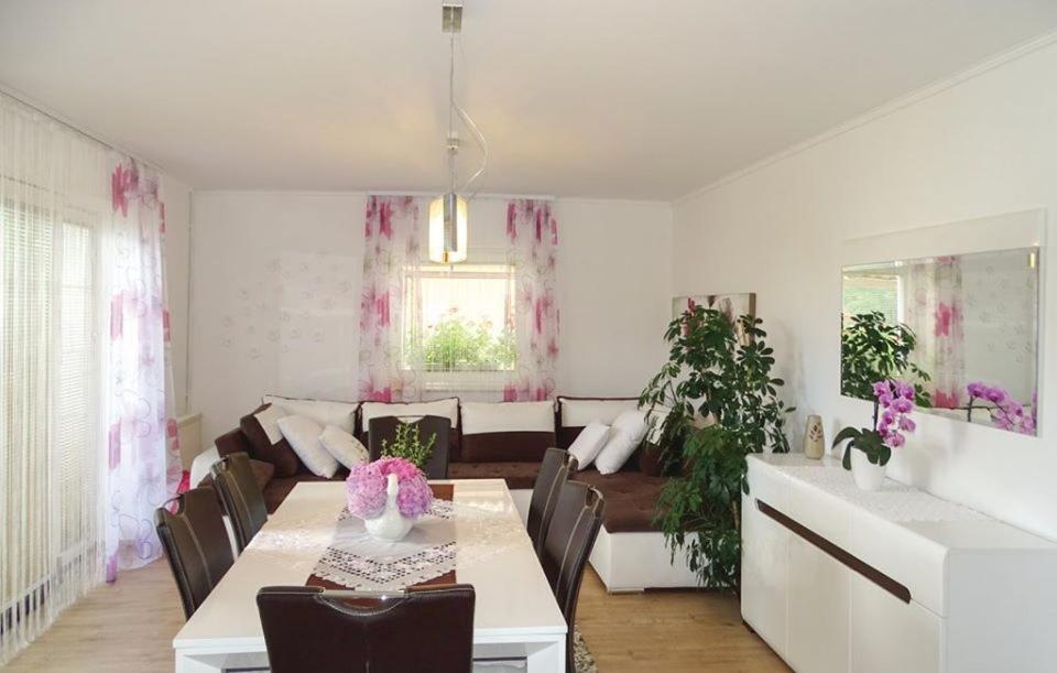 Apartmaji Cujez Recica ob Savinji Luaran gambar